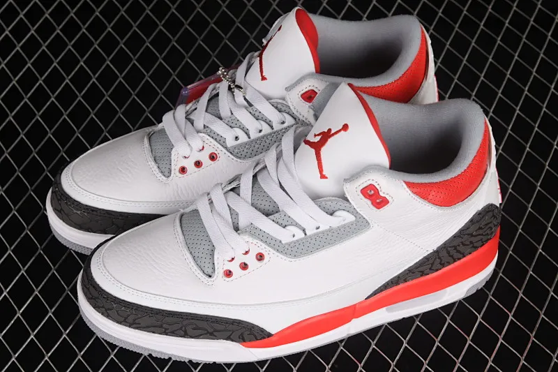 All categories Air Jordan Jordan series basketball shoes Air Jordan 3 Air Jordan Retro AJ3 Joe 3 white and red manuscript burst pattern sports basketball shoes 136064-120